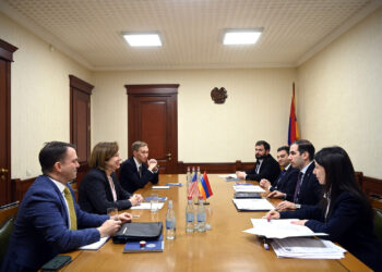 Հայ-ամերիկյան հարաբերությունները զգալի հաջողությունների և առաջընթացի են հասել մաքսային և հարկային վարչարարության ոլորտներում. ՊԵԿ նախագահը հյուրընկալել է ԱՄՆ դեսպանին