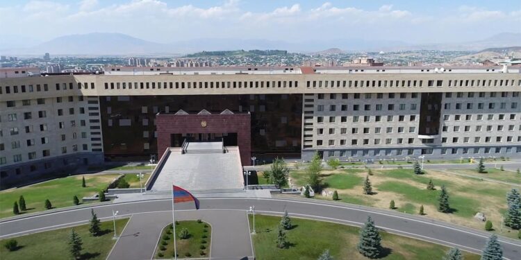 ՊՆ-ին առնչվող քրեական վարույթներ կան․ «Հրապարակ»