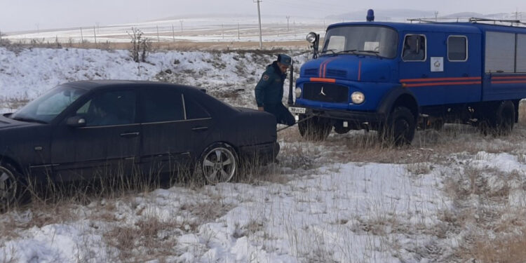 Փրկարարներն արգելափակումից դուրս են բերել 6 ավտոմեքենա