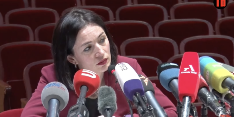 Ուսուցիչների ատեստավորման հավելավճարը ինչու՞ չկա, ճի՞շտ են լուրերը, որ ծրագիրը դադարեցնում եք. տեսանյութ