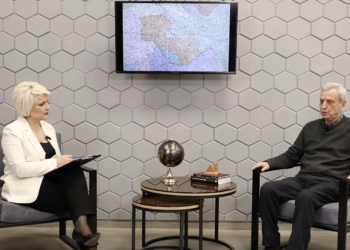 Փաշինյանը «ընտանեկան փոդքասթ» է անում, երբ թշնամին «հարձակվում» է