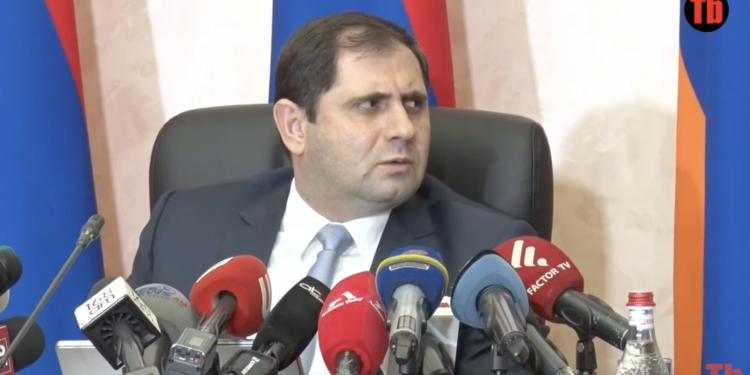 Ո՞ր քարտեզով է մեր զորքը հետ քաշվել, մեր հողերը տրվել են թշնամուն. Պապիկյանի պատասխանը. տեսանյութ