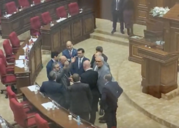 Միջադեպ՝ ԱԺ-ում. թեժ վիճաբանում է Գառնիկ Դանիելյանը ու ափերից դուրս գալիս. տեսանյութ