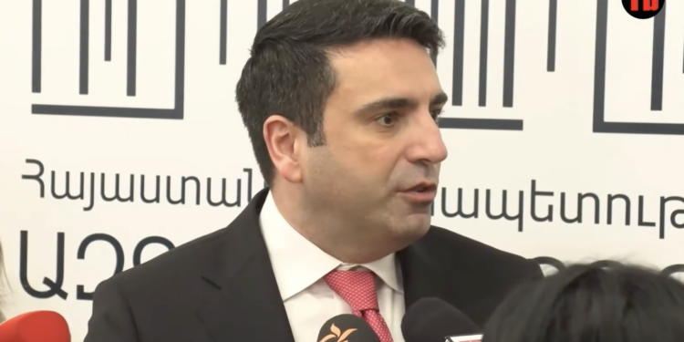 Харур драм. Ռաստովում ապրողը ֆեյսբուքում ներվայնացրել է Ալեն Սիմոնյանին. տեսանյութ