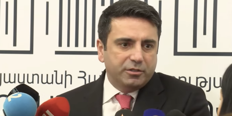 Չե՞ք վախենում դուք էլ հայտնվեք Բաքվի բանտում. լրագրողը՝ Ալեն Սիմոնյանին. տեսանյութ