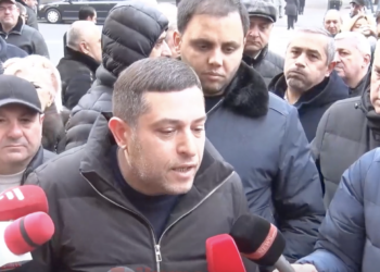 Թողեք աշխատենք. առևտրականներին կառավարությունից ընդունել են ու ճամփել. տեսանյութ