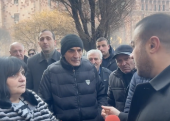 Ամեն ինչ անում են, որ երկրից դուրս գանք, բայց ավելի լավ չի՞, որ իրանք դուրս գան. ցուցարար. տեսանյութ