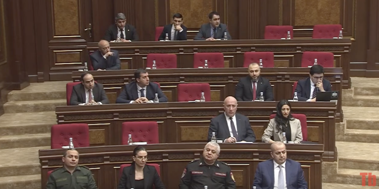 ԱԱԾ պետ, գլխավոր դատախազ, փոխոստիկանապետ…կադրեր՝ ներսից. ովքեր են ներկա ծնողների հետ քննարկմանը. տեսանյութ