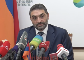Ինձ գործից չեն հանում, ժողովո՛ւրդ, այնքան եք գրում՝ նախարարությունում էլ մտածում են՝ հեսա կհանեն. տեսանյութ