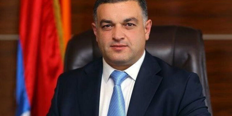 Դատարանը վերացրեց Ստեփանակերտի քաղաքապետի նկատմամբ որպես խափանման միջոց կիրառված վարչական հսկողությունը