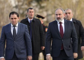 Չսրբադասե՞լ բանակը. Պապիկյանը Փաշինյանի հետ համաձայն է. տեսանյութ