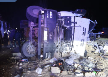 Ուշիի ոլորաններում բեռնատարը կողաշրջվել է, կան զոհեր ու տուժածներ