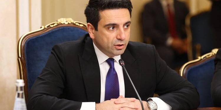 Ալեն Սիմոնյանն ԱԺ նիստերն իր գրաֆիկին է հարմարեցնում. «Հրապարակ»