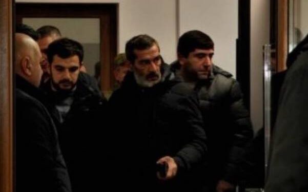 Փակ հանդիպումից հետո իշխանությունը գործի է անցել. «Հրապարակ»