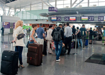 Փետրվարի 5-ից ՌԴ-ում առանց բնակության հիմքերի աշխատող օտարերկրացիները կարող են արտաքսվել երկրից