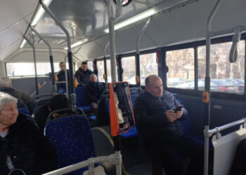 Վարորդները հրաժարվում են վերցնել 100 դրամ, սակայն չեն իջեցնում բոյկոտող քաղաքացիներին. թանկացման դեմ բոյկոտը շարունակվում է