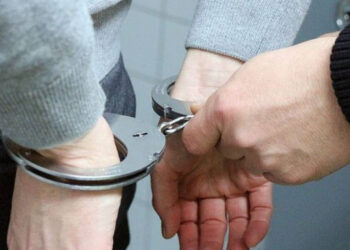 Չարենցավանի դատարանում կալանավորի ձեռնաշղթաները չեն կարողանում հանել, փրկարարների են հրավիրել