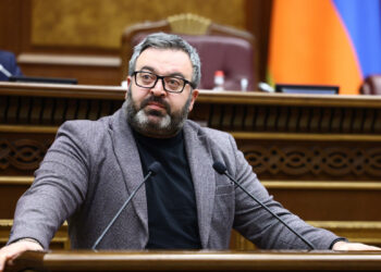 «Եթե երկքաղաքացիություն ունեցող անձանց համար հնարավոր է այլ երկրի վարորդական վկայականով երթևեկել 1 ամիս, ինչու՞ հնարավոր չէ անժամկետ երթևեկության թույլատրումը». Գառնիկ Դանիելյան