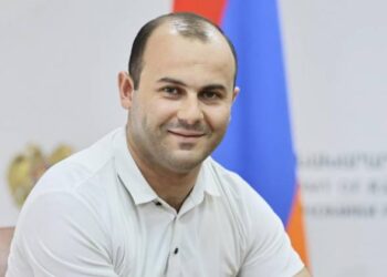 Հովիկ Աղազարյանի որդին կմիանա հոր և Հակոբ Ասլանյանի հիմնադրած կուսակցությանը. «Հրապարակ»