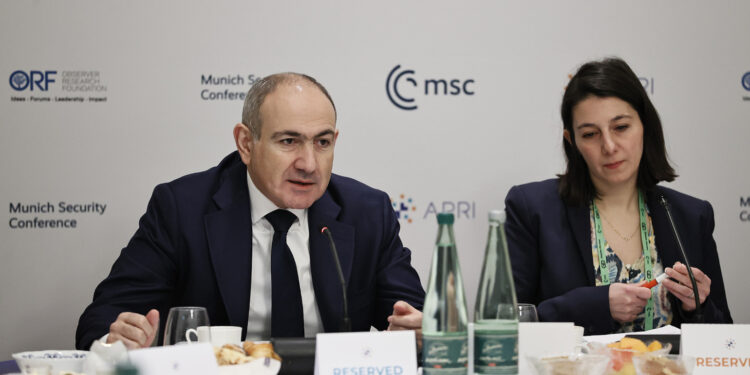 «Մինիլատերալիզմը և անցումը գլոբալ դաշինքներից թիրախային գործընկերությունների» խորագրով նախաճաշ-կլոր սեղանին