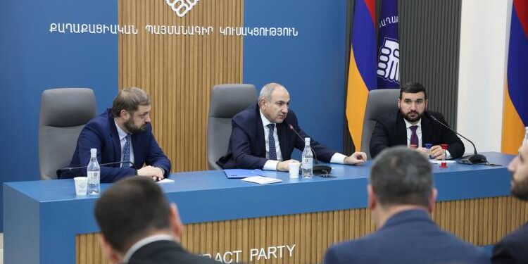 Նիկոլ Փաշինյանը թիմակիցներին հայտնել է՝ վերանայելու է պետական սիմվոլները․ «Հրապարակ»