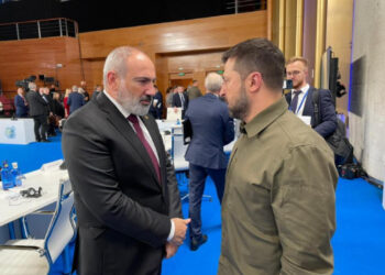 «Փաշինյան և Զելենսկի. երկու ձախողված առաջնորդների պատմությունը». Վարդան Օսկանյան