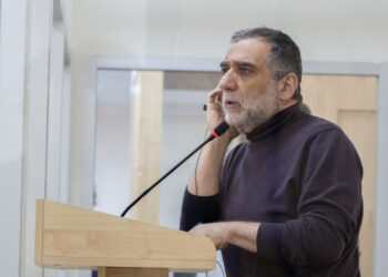 Բաքվի դատարանում շինծու դատավարության ժամանակ Ռուբեն Վարդանյանի ինքնազգացողությունը վատացել է, նիստն ընդհատվել է