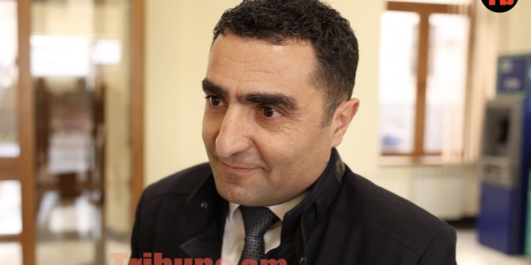 Տե՛ր Աստված, ուժ տուր Ռոմանոս Պետրոսյանին, համբերություն և իմաստություն. միանանք աղոթքին. տեսանյութ