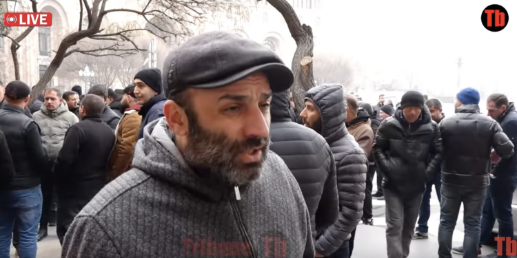 Ինչի՞ համար 150, որ Ավինյանը 20 հազար դոլարով գնա ԱՄՆ, Նիկոլն էլ կնոջ ծնունդը նշի՞. տեսանյութ