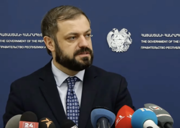 Իմ ընտանիքը խանութ չունի, չեմ տեսել, որ մեր թիմակիցները հարստանան․ Պապոյան. տեսանյութ