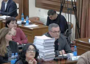 «Ամո՞թ ա որոշում փոփոխելը», «Ձեր ղեկավարն Արցախի մասին բան է ասում, հետո լրիվ հակառակը, նորմալ ա». տեսանյութ