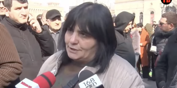 Էդ ո՞նց հարստացան իրանք, դուք ձեզ կաշառք տվողին կբռնե՞ք. առևտրական. տեսանյութ