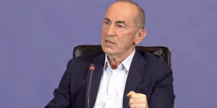 Հմուտ նավապետը փոթորկի ժամանակ նավը չի հանում, սրանք անընդունակ են. Քոչարյան. տեսանյութ