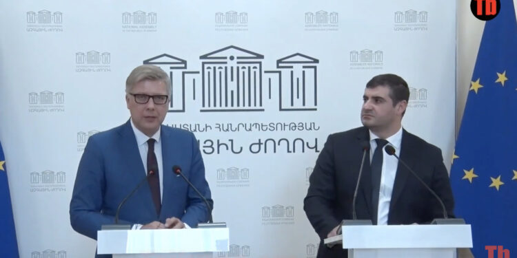 Աշխարհը քանդվում է, եկել ենք Հայաստան, խոսում եք ԵՄ-ին միանալու մասին. Նիլս Ուշակովս. տեսանյութ