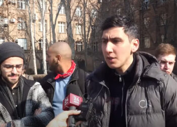 Ուսանողները պետք է լինեն կանգառներում, ցույց տան, որ չեն համակերպվում ու կոչ անեն մյուսներին չվճարել 150 դրամ