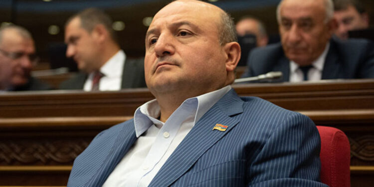 Ապօրինի զենք կրելու ու պահելու կասկածանքով են ձերբակալել Վարդան Ղուկասյանին