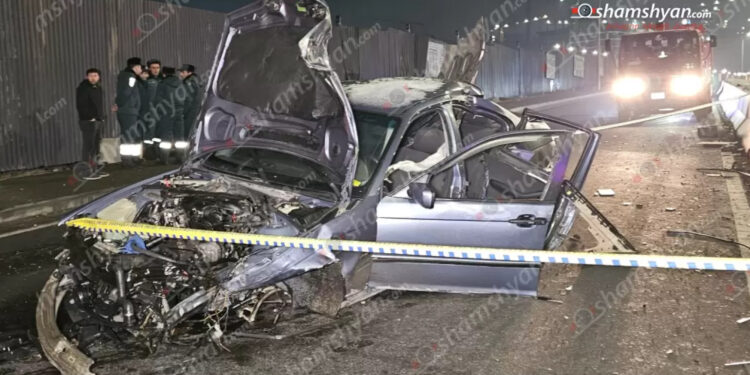 Երևանում «BMW»-ն կոտրել է երկաթե էլեկտրասյունն ու հայտնվել ճանապարհի մեջտեղում. կա 3 տուժած