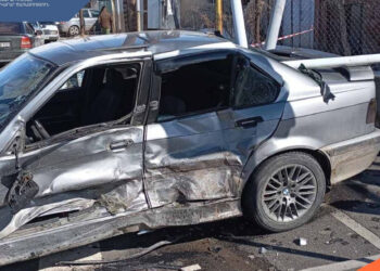 Վթար Արմավիրում. գազատար խողովակը ընկել է մեքենայի վրա, կա հոսպիտալացված