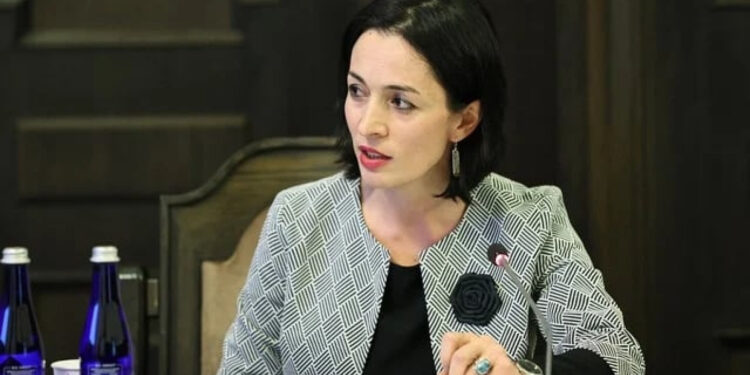 «ՀՀ-ում 1.600 ուսուցիչ 300-400 հազար դրամ աշխատավարձ է ստանում, 560 ուսուցիչ էլ՝ 400 հազար և ավելի». Ժաննա Անդրեասյան