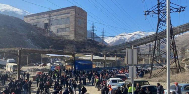 ԶՊՄԿ-ում գործադուլի 6-րդ օրն է. աշխատակիցներն այսօր ակցիա են անելու ընկերության գլխամասային շենքի դիմաց