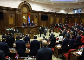 ԵՄ-ին անդամակցելու գործընթացը մնալու է թղթի վրա․ «Հրապարակ»