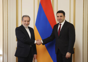 «Բարեկամ Իրանի հետ փոխադարձ հարգանքի ու վստահության վրա կառուցված երկկողմ հարաբերությունները մեծ կարևորություն ունեն ՀՀ-ի համար». Ալեն Սիմոնյանը՝ Արաղչիին