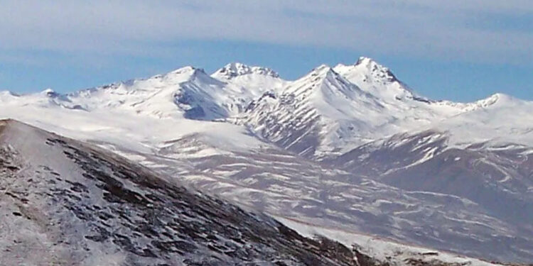 Արագած լեռան գագաթին տեղի է ունեցել ձնահյուս. արշավախմբի 1 անդամ կորել է