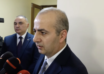 ԱԱԾ տնօրենը Գերիների և անհայտ կորածների հարցով սահմանին կայացած հանդիպումից հետո հանդիպել է ծնողներին, մանրամասներ հաղորդել