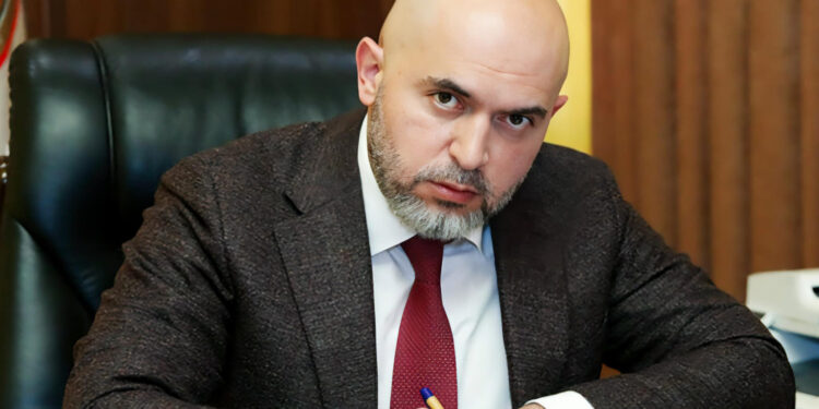 «Երկրում իշխանազավթումից հետո գրեթե բոլոր միջազգային զեկույցներում «թավշյաներին» ավանսով նկարած բարձր թվերը հետագա տարիներին հօդս են ցնդել՝ մերկացնելով իշխանախմբի ողջ թշվառությունը և իրական դեմքը». Աշոտյան