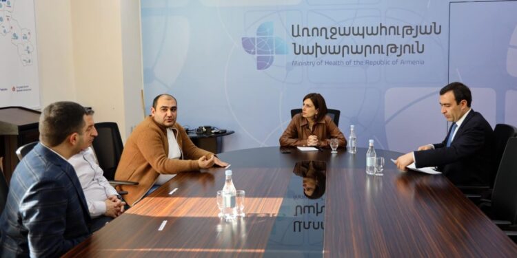 Ավանեսյանը ստոմատոլոգիական ոլորտի խորհրդատուների հետ քննարկել է սոցիալական կրեդիտի առողջապահական ծախսերի փոխհատուցման հարցը