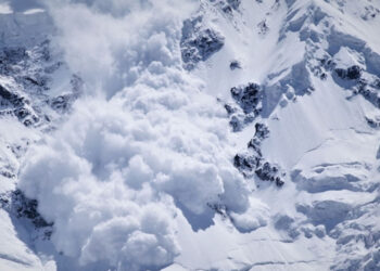 Ադրբեջանի 2 զինծառայող մնացել է ձնահյուսի տակ