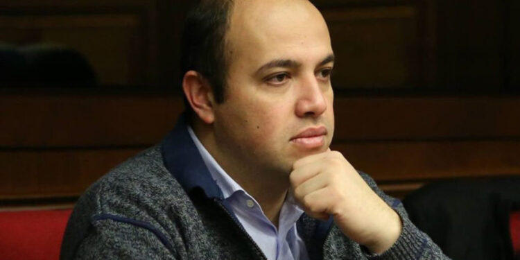 «ՔՊ-ն ստացել է Գյումրիում կայանալիք ընտրությունների սոցհարցումների արդյունքները. Նիկոլի երեկվա պահվածքն ու այսօրվա իրադարձությունները պայմանավորված են դրանով». քաղաքագետ