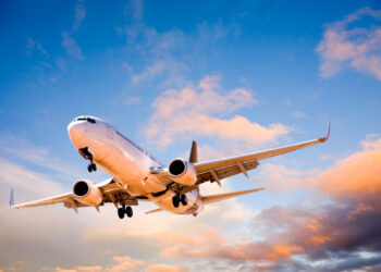 Երևանից Մոսկվա թռչող ինքնաթիռն ԱԹՍ-ների գրոհի պատճառով վայրէջք է կատարել Սամարայում