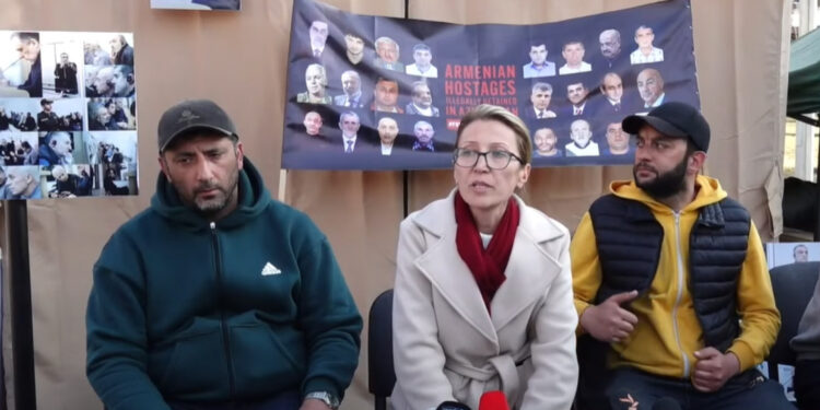 Մանե Թանդիլյանը դադարեցնում է հացադուլը՝ Ռուբեն Վարդանյանի ընտանիքի խնդրանքով